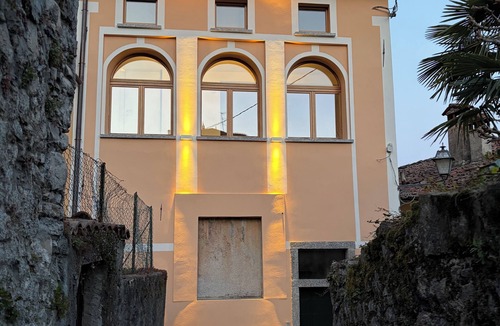 Azzano Apartment | Lovely Corner near Bellagio by Rent All Como