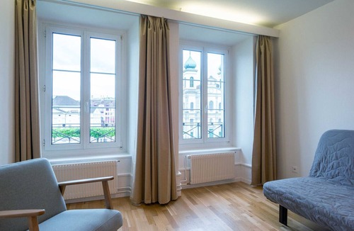 Lucerne Apartment | LU Saturn ll - Chapel Bridge HITrental Apartment