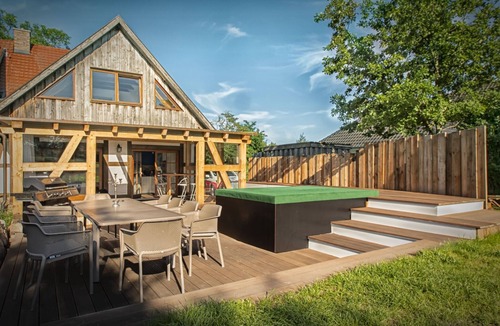 Buschvitz House | Luxury Half-Timbered House with Sauna & Whirlpool by the Bodden