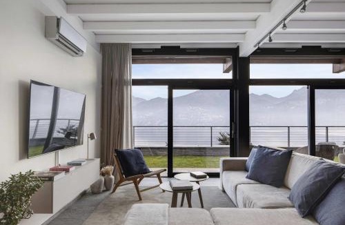 Menaggio Apartment | Luxury Penthouse Lake View Pool Terrasse Sauna