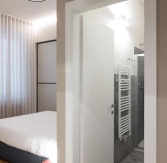 Porta Tenaglia House | Luxury Room in shared house Moscova & Parco Sempione - Mirable PM