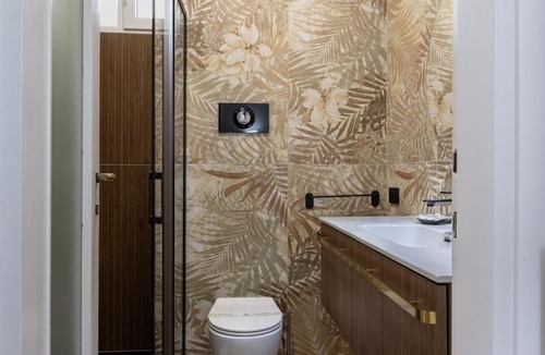 Zona Farini Apartment | M11 Isola Apt, M3 Duomo Centrale Trilocale con due bagni, Wifi e AC
