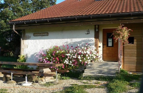 Montfaucon Apartment | Maison de vacances - Les Hirondelles, (Montfaucon), by Interhome