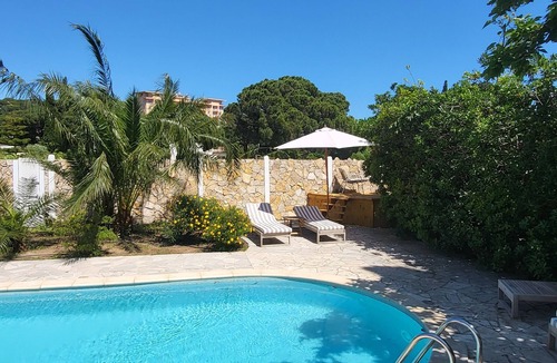 Plage de la Garonnette Villa | Maison Fruitier with pool at only 10 meters from the beach in Sainte-Maxime