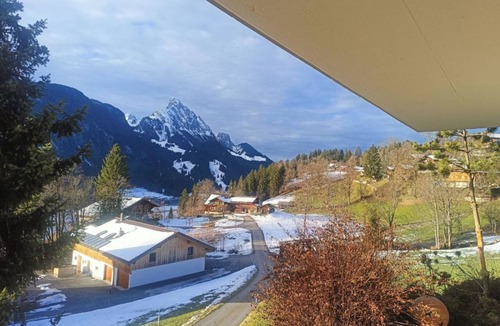 Saanen Apartment | Malgré-tout Appartement/Fewo, Dusche oder Bad, WC, 1 Schlafraum 2-Bettwohnung by Interhome