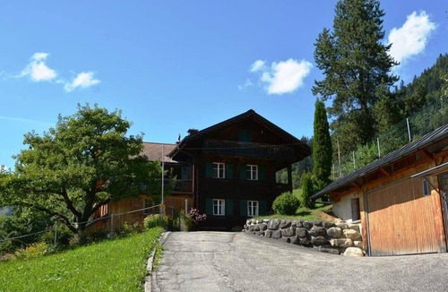 Saanen Apartment | Meielblick Appartement/Fewo, Dusche oder Bad, WC 4-Bettwohnung by Interhome