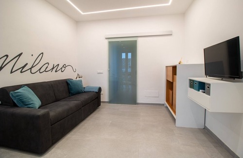 Porta Venezia Apartment | Milan Porta Venezia Stylish Flat WI-FI fast AC Metro 1