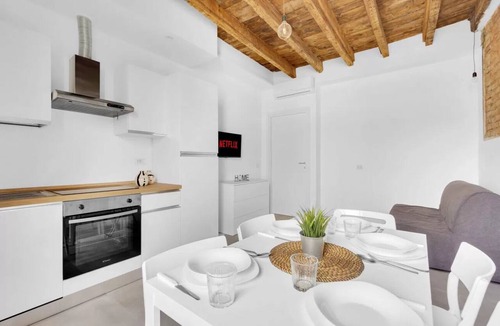 Turro Apartment | MO92 [Loreto–Cathedral] Bright Large