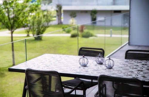 Locarno Apartment | Modern apartment at Lido di Locarno (Suite Parco Lago)