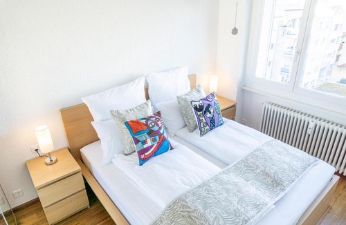 Gundeldingen Apartment | Modern Apartment with Balcony near SBB - Special PICCO PICASSO Apartment, Basel, up to 6 guests