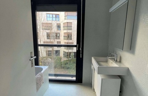 St. Johann Apartment | Modern Apt. near City & Airport Basel