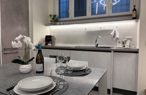 Carrobbio Apartment | Modern loft for 4 people, 5 minutes from downtown Milan, wi-fi and A/C