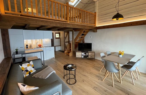Orselina Apartment | Modern Maisonette Gem with Stunning Lake Views – A Perfect Retreat for Allergy S