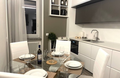 Tirano Apartment | Modern one-bedroom apartment – sleeps 4 – 5 minutes from the Bernina Express.