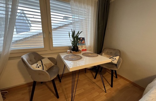 Flims Apartment | Modernes Studio 2 Minuten zu Fuß von den Bergbahnen