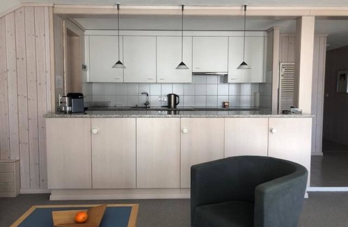 Schoenried Apartment | Monique Nr. 1 Appartement/Fewo, Dusche oder Bad, WC 4-Bettwohnung by Interhome