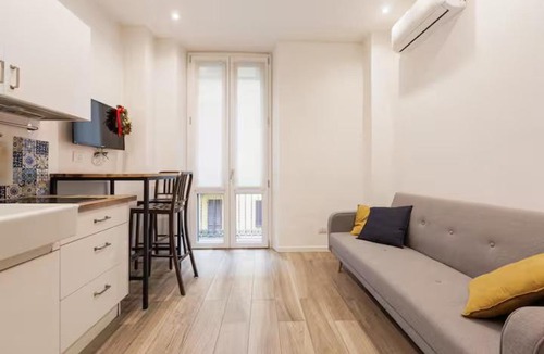 Guastalla Apartment | Montenero Suites 73 - Free WiFi - Duomo & 5 Giornate