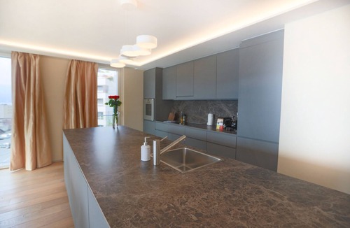 Montreux Apartment | Montreux 3 Bedroom Lake View Apartments + Spa B 5