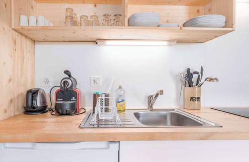 Isenfluh Ski Chalet | Mountain View Chalet near Lauterbrunnen and Parking