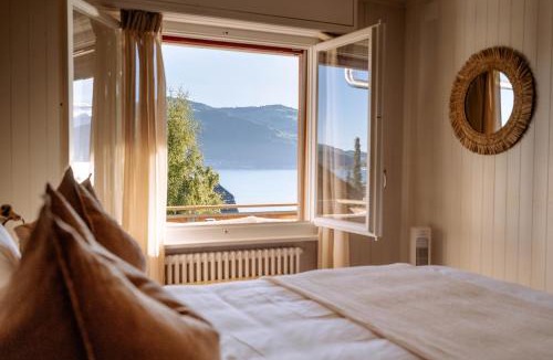 Einigen House | MountLake House
