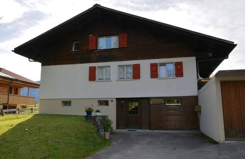 Saanenmoeser Apartment | Mutzli Appartement/Fewo, Dusche oder Bad, WC 6-Bettwohnung by Interhome