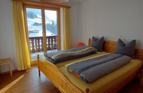 Sankt Antonien Apartment | Nauer, (St. Antönien), nauer stantoenien by Interhome
