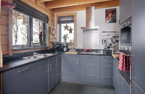 Vex Ski Chalet | New for 2026! | 4-minute walk to the ski lift | 10-minute walk to the wellness center/spa | Jacuzzi