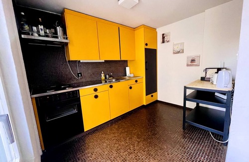 St. Gallen Apartment | Newly furnished beautiful old building apartment in the center with Apple TV