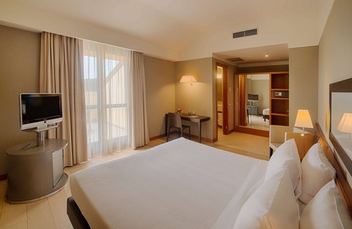 Peschiera Borromeo Hotel | NH Linate