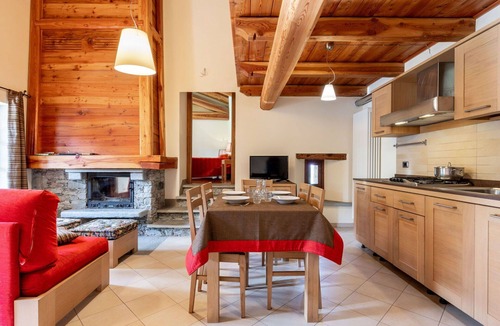 Sampeyre Apartment | Nice apartment for 4 people with WIFI, pool, TV and terrace