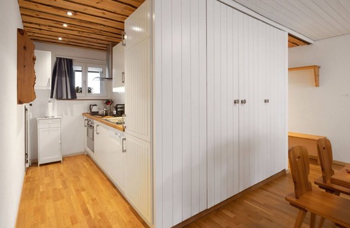 Davos-Dorf Apartment | Nice apartment for 4 people with WIFI, pool, TV and balcony