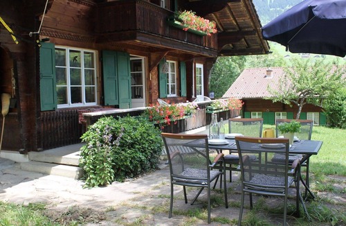 Lenk Apartment | Nice apartment for 7 people with WIFI, TV and balcony