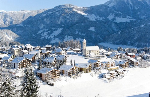 Laax Apartment | Nice apartment for 8 people with WIFI, TV and balcony