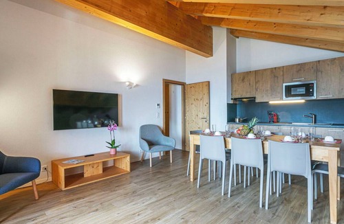 Mayens-de-Riddes Apartment | Nice apartment for 8 guests with WIFI, TV, terrace, pets allowed and panoramic view