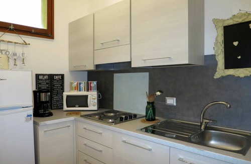 Germignaga Apartment | Nice apartment for 4 people with WIFI, pool, TV, patio and pets allowed