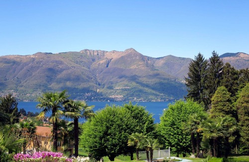 Germignaga Apartment | Nice apartment for 4 people with WIFI, pool, TV, patio and pets allowed