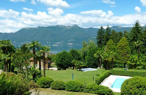 Germignaga Apartment | Nice apartment for 4 people with WIFI, pool, TV, patio and pets allowed