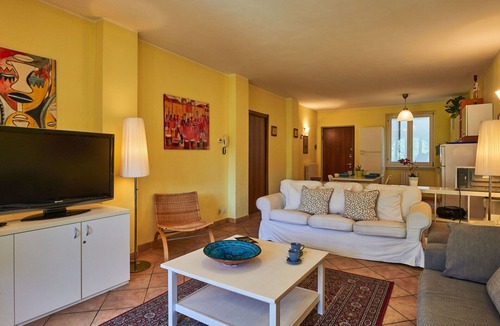 Valsolda Apartment | Nice apartment for 4 guests with WIFI, pool, TV, terrace and pets allowed