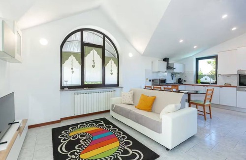 Carbonate Apartment | Oasi Dai Gheller – A Swimming Pool Between Lake Como and Milan