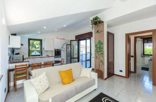 Carbonate Apartment | Oasi Dai Gheller – A Swimming Pool Between Lake Como and Milan