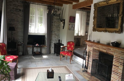 Buchillon House | Old farmhouse renovated with taste and charm/ 3 bedrooms and 2 bathrooms