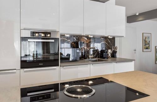 Center Apartment | OldTown Penthouse Maisonette AC PrivateRooftop
