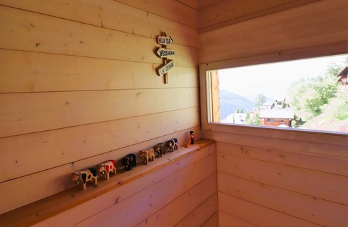 St. Luc Ski Chalet | Outside: Detached chalet on 3 floors with magnificent views, for 4 people - approx. 80m2Inside: Brig