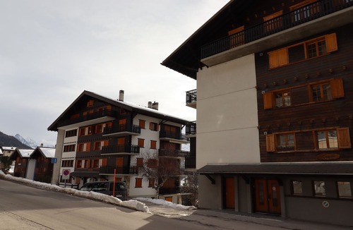 St. Luc Apartment | Outside: studio for 2 people with balcony overlooking the Matterhorn, located in a residence with el