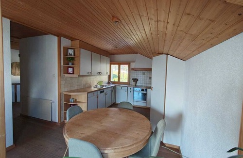 Goldiwil Apartment | Panoramic Apartment with Balcony & Alpine Views