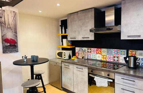 Stadera Apartment | Parcheggio & Metro M2 - Duomo e Navigli - WiFi & AC