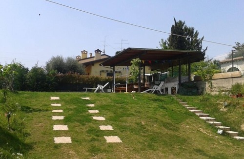 Pastrengo Apartment | Pastrengo: Nice House with garden very close to Garda lake