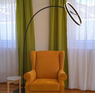 Landquart Apartment | Penthouse mit Panoramaterrasse & Bergblick in Landquart