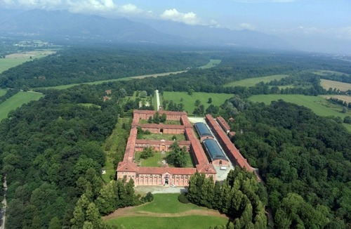 Cirie Apartment | Perfect for reaching the airport, Golf clubs and Turin. (Fraction of CIRIE')