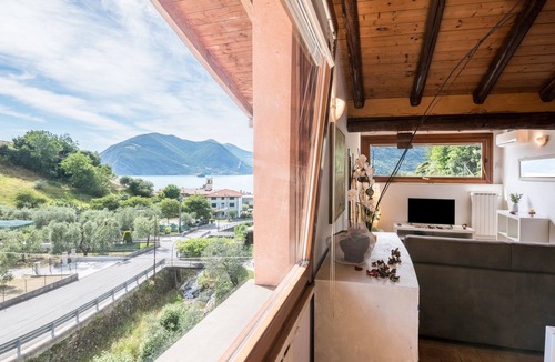 Sulzano Apartment | Pet-Friendly Apartment "Mansarda con vista lago" with Lake View, Pool, Wi-Fi & Terrace